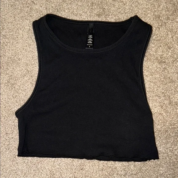 SKIMS cotton rib super crop tank top (small) and boxer (medium) - Picture 6 of 8